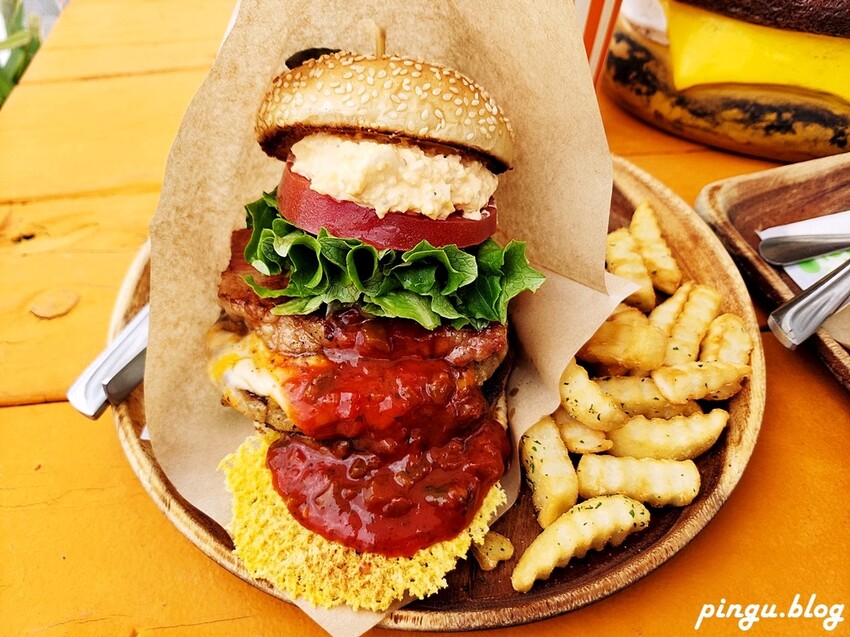 日本氾濫漢堡|沖繩瀨長島美食 一口無法掌握的漢堡 氾濫到了極致