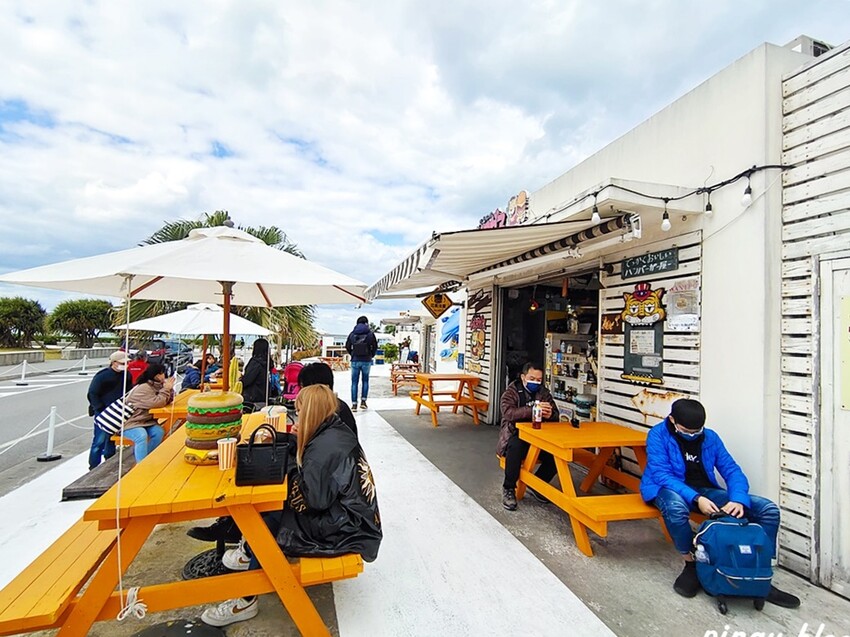 日本氾濫漢堡|沖繩瀨長島美食 一口無法掌握的漢堡 氾濫到了極致