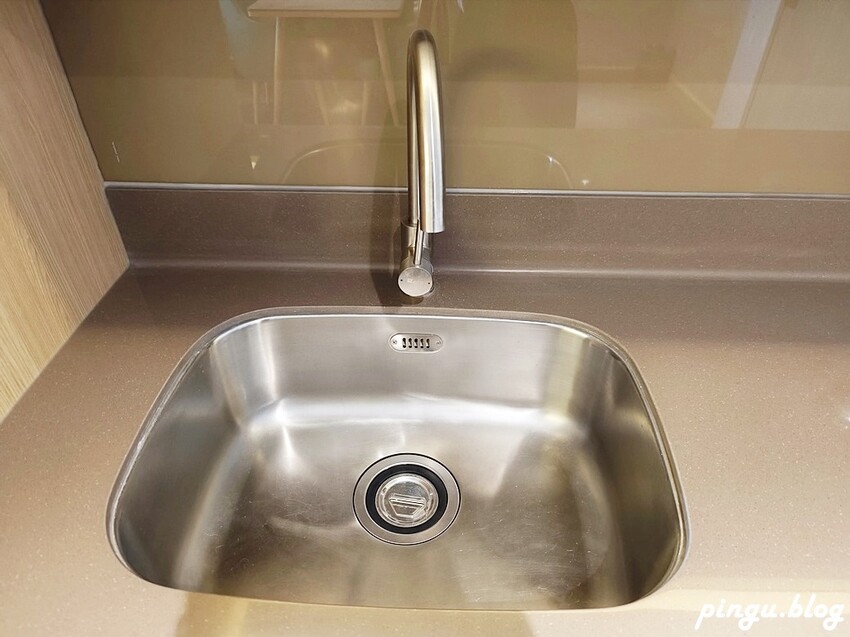 高雄市前金區福容徠旅高雄｜不能錯過的IKEA主題房 鄰近六合夜市及駁二特區 高CP值高雄旅店