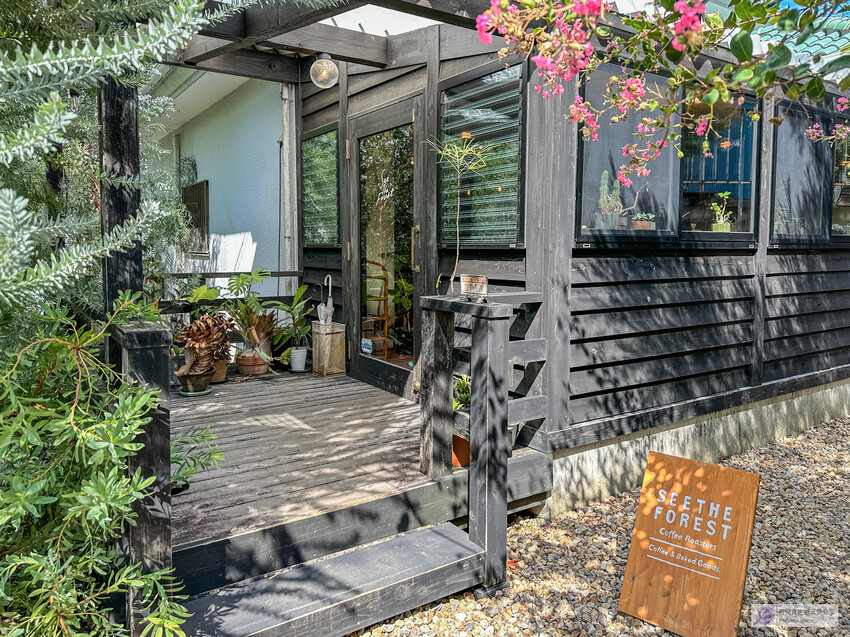 日本伊東美食,森林裡的秘密咖啡廳!三明治與咖啡,品質卓越。