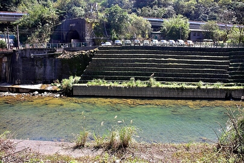 三貂嶺基隆河河堤