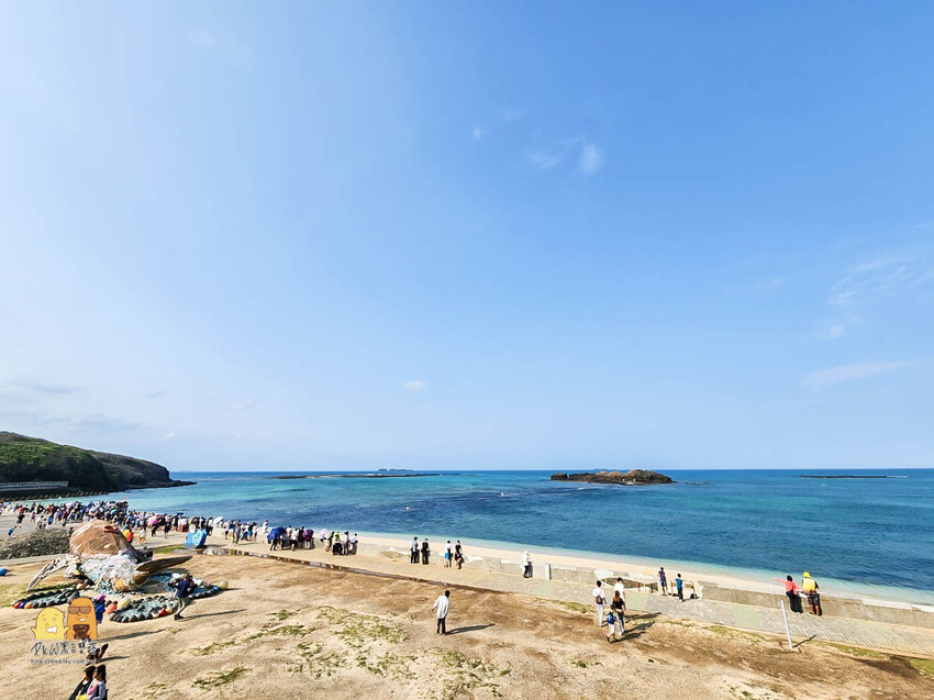 澎湖縣湖西鄉澎湖摩西分海，限定時間才會出現的超夢幻海中步道！內附潮汐表