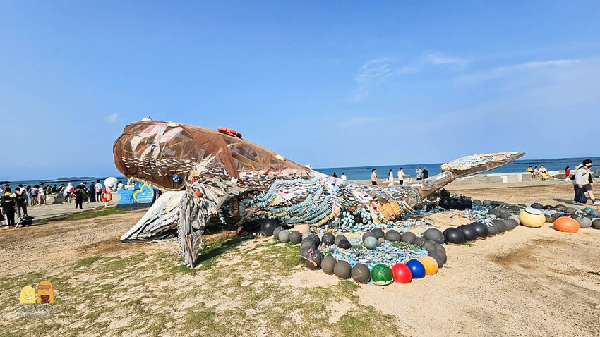 澎湖縣湖西鄉澎湖摩西分海，限定時間才會出現的超夢幻海中步道！內附潮汐表