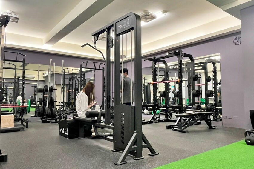 健身小白也不怕!台中健身房私人教練一對一、一對二教學,女性友善更貼心!