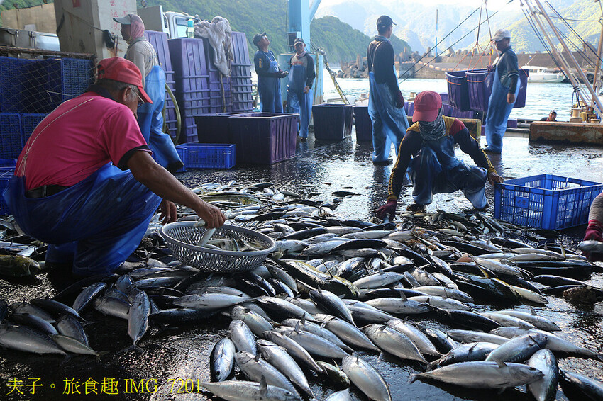 南澳鄉多元旅遊 溯溪 X 懶人露營 X 泰雅文化 南澳鄉多元旅遊 溯溪 X 懶人露營 X 泰雅文化