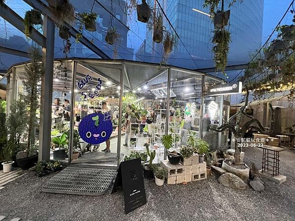 台中市西區【台中。西區】近審計新村、勤美草悟道親民住宿．福爾摩沙草悟道酒店