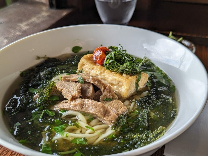 【沖繩美食】山の茶屋・楽水|沖繩南部最棒的海景餐廳