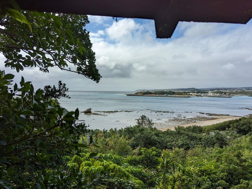 【沖繩美食】山の茶屋・楽水|沖繩南部最棒的海景餐廳