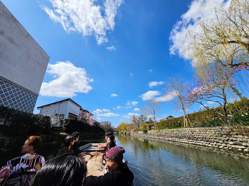 日本[旅遊]福岡 乘坐小舟悠遊柳川 欣賞獨特美景 不時船夫還會有唱經典童謠 悠閒享受難得自在時光~下船後周邊景