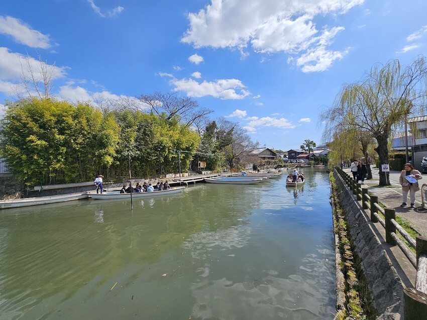日本[旅遊]福岡 乘坐小舟悠遊柳川 欣賞獨特美景 不時船夫還會有唱經典童謠 悠閒享受難得自在時光~下船後周邊景