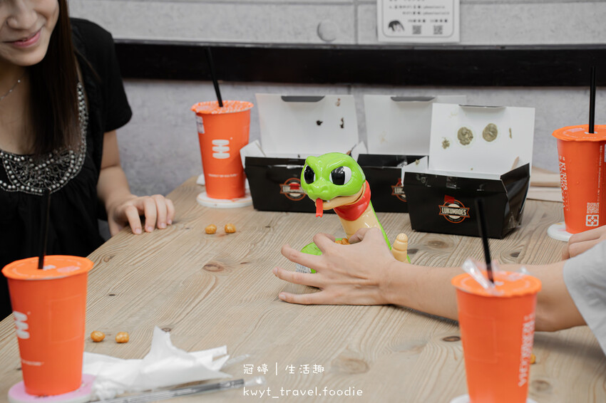 台北文化幣推薦_飛鷹桌遊，一小時不到25元，數百款桌遊玩到飽