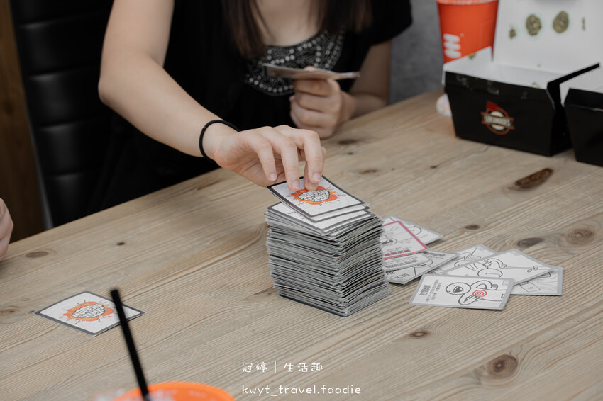 台北文化幣推薦_飛鷹桌遊，一小時不到25元，數百款桌遊玩到飽