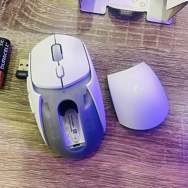 [ 3C 開箱 ] 解鎖遊戲新體驗：羅技 G309 LIGH