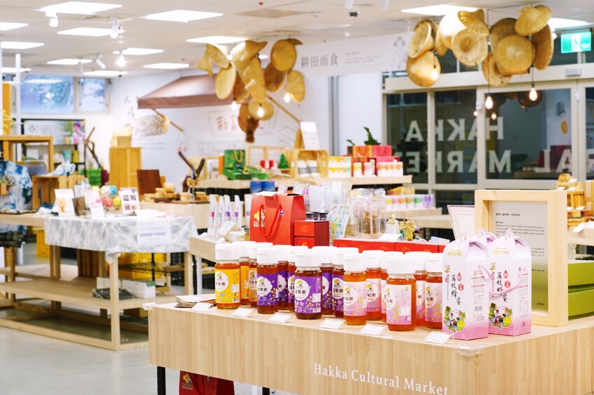 桃園平鎮 天光雜貨店 匯聚客家小農美食、手感技藝、文創商品的質感店舖