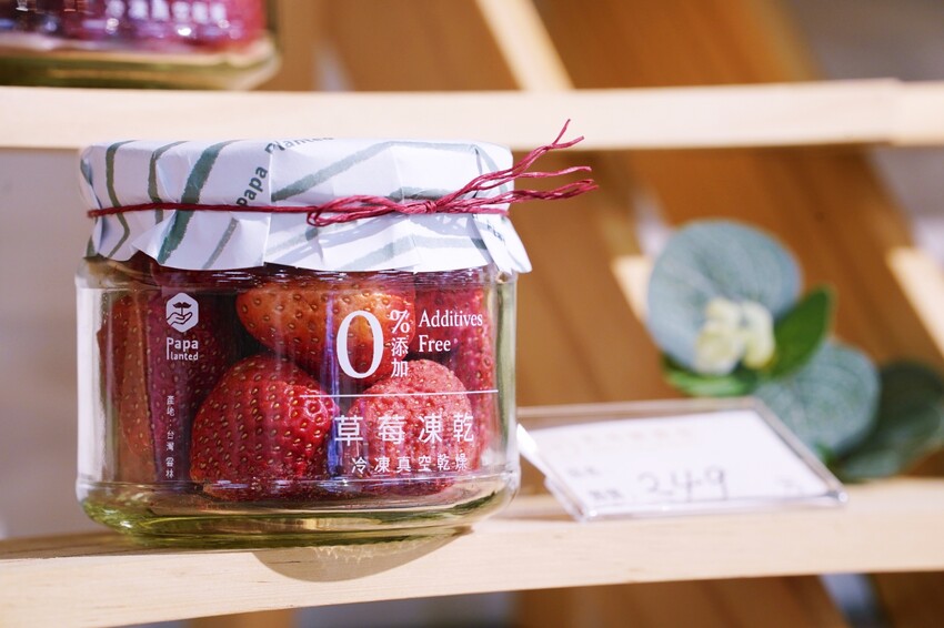 桃園平鎮 天光雜貨店 匯聚客家小農美食、手感技藝、文創商品的質感店舖