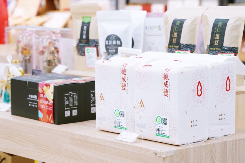 桃園平鎮 天光雜貨店 匯聚客家小農美食、手感技藝、文創商品的質感店舖