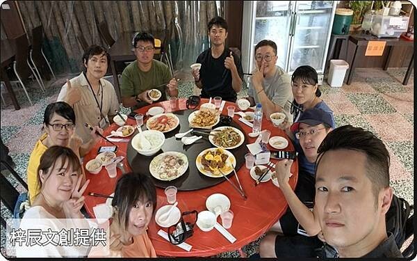 高雄市六龜區【高雄六龜】生態人文品茗一日遊☆新威森林公園(桃花心木步道)x十八羅漢山服務區x檳榔屋餐廳x六山十八工作站