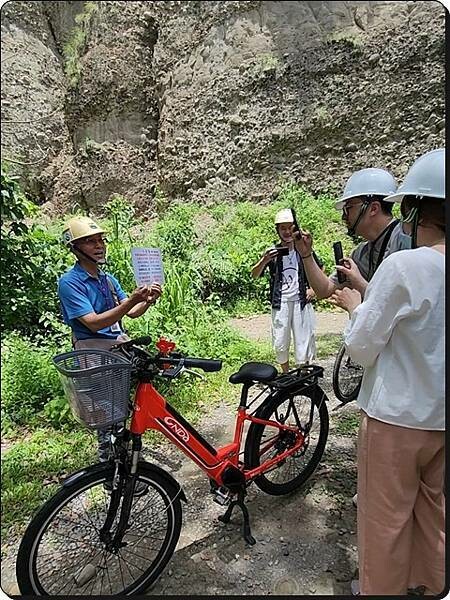 高雄市六龜區【高雄六龜】生態人文品茗一日遊☆新威森林公園(桃花心木步道)x十八羅漢山服務區x檳榔屋餐廳x六山十八工作站