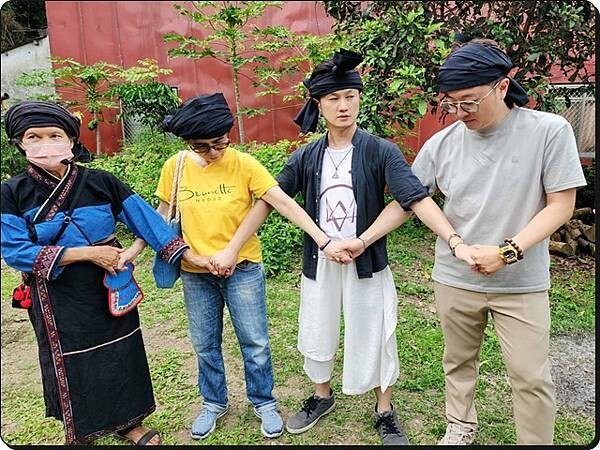 高雄市六龜區【高雄六龜】生態人文品茗一日遊☆新威森林公園(桃花心木步道)x十八羅漢山服務區x檳榔屋餐廳x六山十八工作站