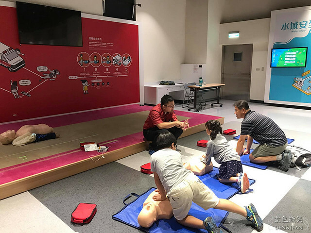 桃園市八德區桃園防災教育館》室內免費入場當一日小小消防員羅伊，多元的互動體驗、充滿了娛樂性與知識性