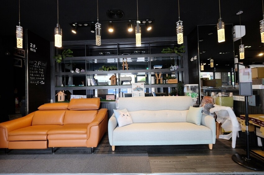 億家具批發倉庫 新莊店|30年老字號 MIT家具工廠直營 價格透明客製化服務 新北家具賣場推薦|西莉亞玩樂人生 億家具批發倉庫新莊店