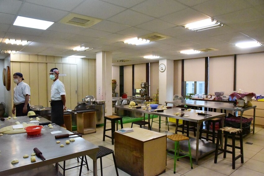 走讀臺中舊城-穿越百年時光｜新太陽堂餅店DIY 歷史建築 百