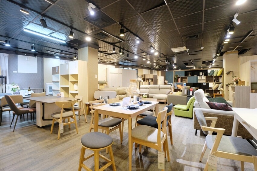 億家具批發倉庫 新莊店|30年老字號 MIT家具工廠直營 價格透明客製化服務 新北家具賣場推薦|西莉亞玩樂人生 億家具批發倉庫新莊店