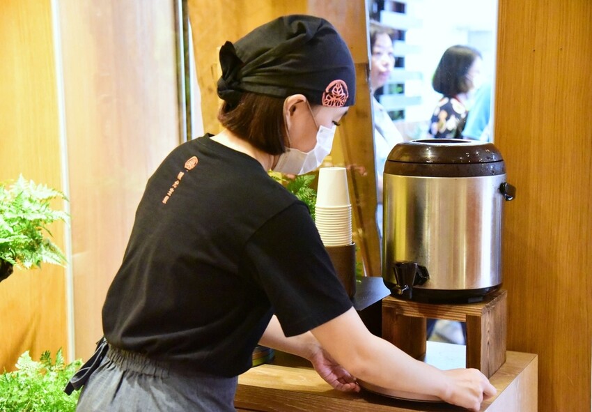 走讀臺中舊城-穿越百年時光｜新太陽堂餅店DIY 歷史建築 百