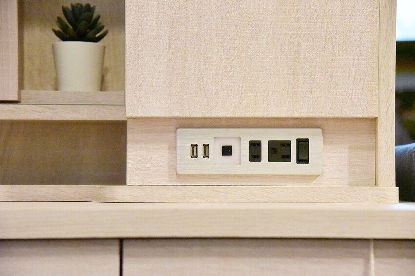 億家具批發倉庫 新莊店|30年老字號 MIT家具工廠直營 價格透明客製化服務 新北家具賣場推薦|西莉亞玩樂人生 億家具批發倉庫新莊店