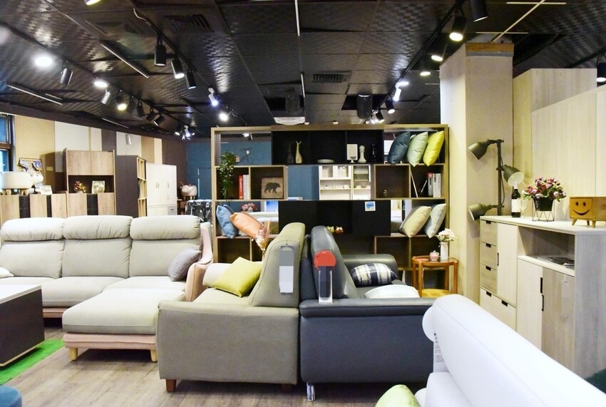 億家具批發倉庫 新莊店|30年老字號 MIT家具工廠直營 價格透明客製化服務 新北家具賣場推薦|西莉亞玩樂人生 億家具批發倉庫新莊店