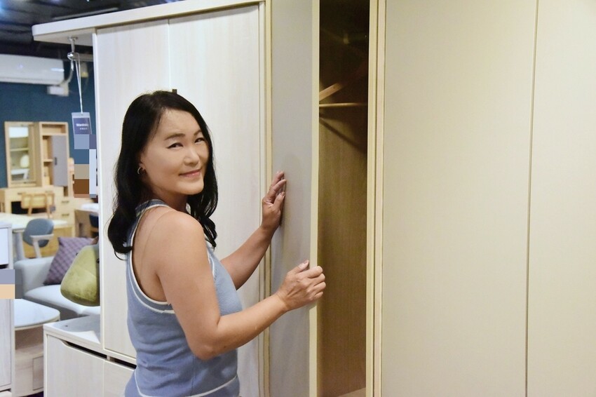 億家具批發倉庫 新莊店|30年老字號 MIT家具工廠直營 價格透明客製化服務 新北家具賣場推薦|西莉亞玩樂人生 億家具批發倉庫新莊店