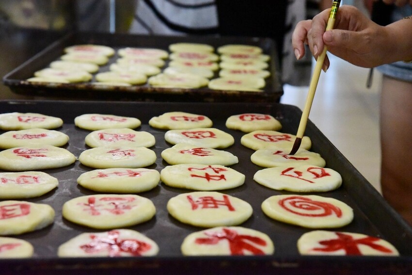 走讀臺中舊城-穿越百年時光｜新太陽堂餅店DIY 歷史建築 百