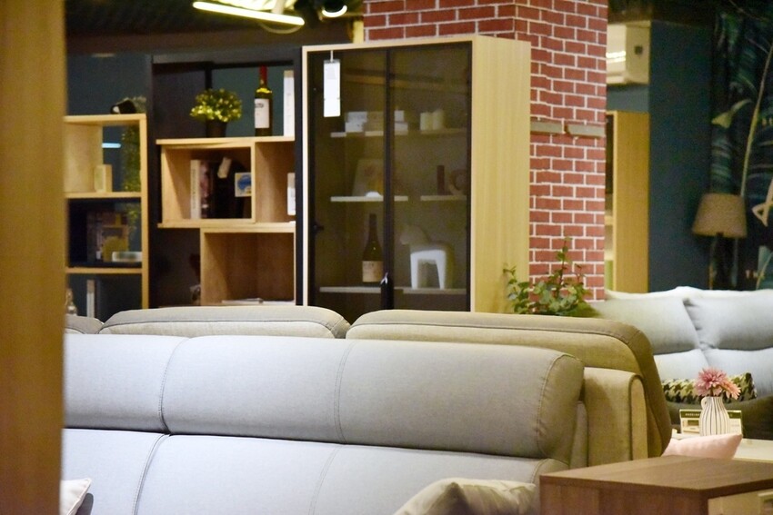 億家具批發倉庫 新莊店|30年老字號 MIT家具工廠直營 價格透明客製化服務 新北家具賣場推薦|西莉亞玩樂人生 億家具批發倉庫新莊店