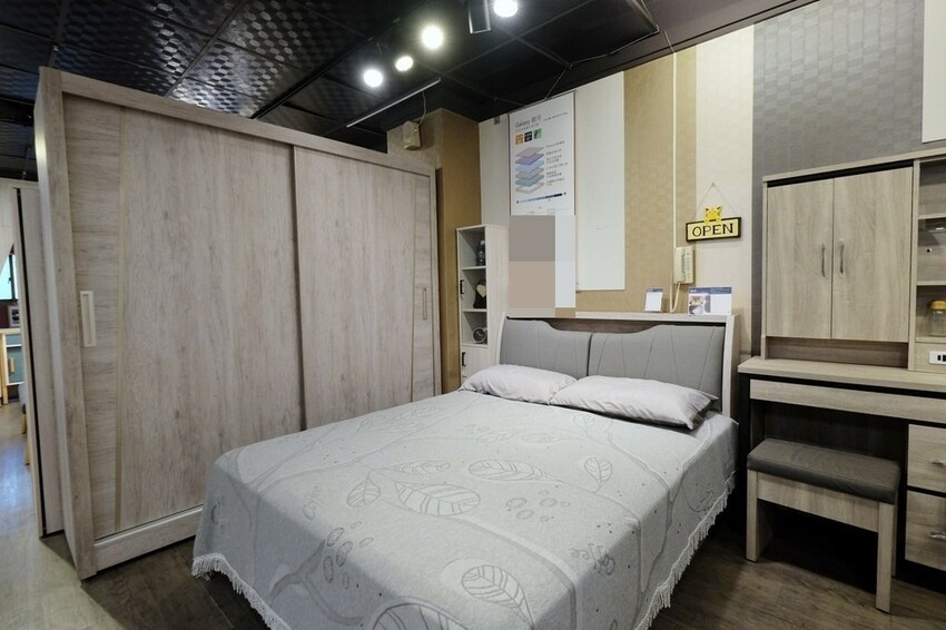 億家具批發倉庫 新莊店|30年老字號 MIT家具工廠直營 價格透明客製化服務 新北家具賣場推薦|西莉亞玩樂人生 1722779223-1396983913-g_l.jpg