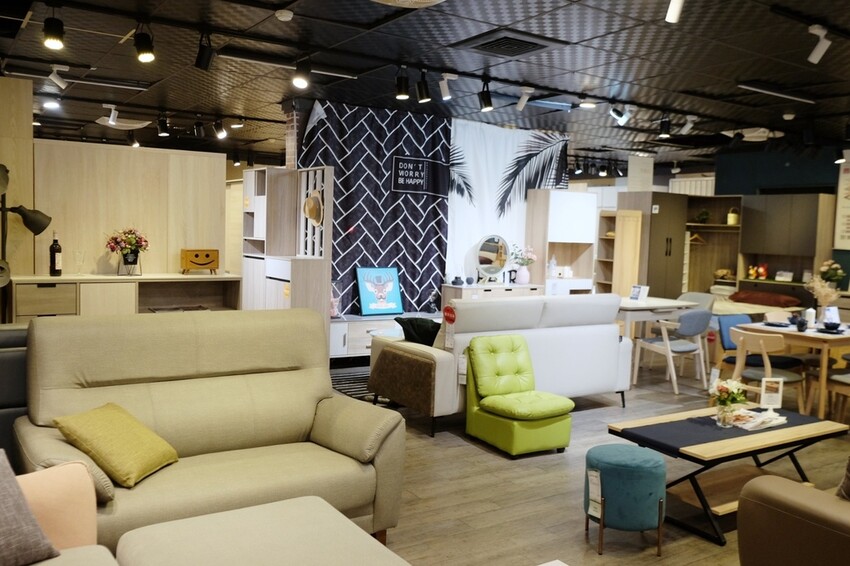 億家具批發倉庫 新莊店|30年老字號 MIT家具工廠直營 價格透明客製化服務 新北家具賣場推薦|西莉亞玩樂人生 億家具批發倉庫新莊店