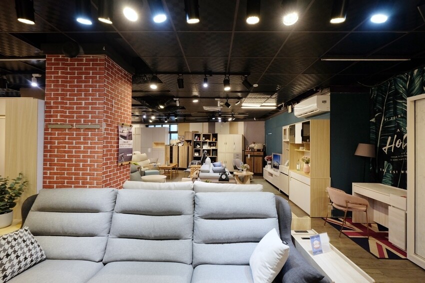 億家具批發倉庫 新莊店|30年老字號 MIT家具工廠直營 價格透明客製化服務 新北家具賣場推薦|西莉亞玩樂人生 億家具批發倉庫新莊店