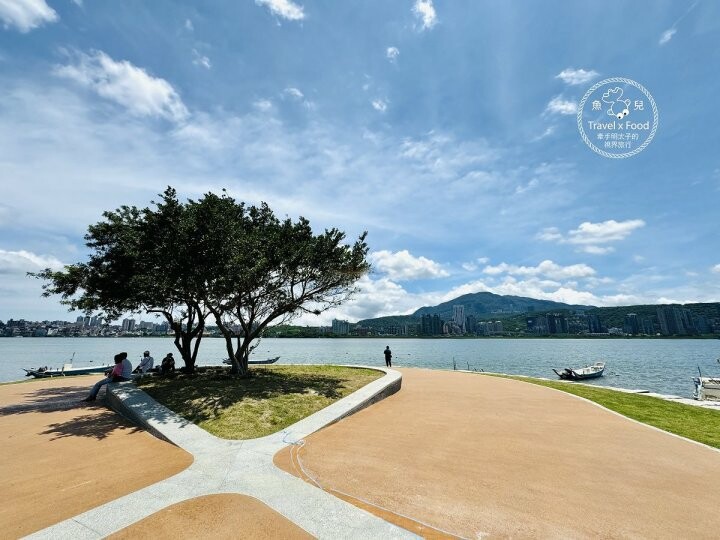 全新放風景點!270度賞河岸風光,八里左岸米倉無限公園 - 魚兒 x 牽手明太子的「視」界旅行