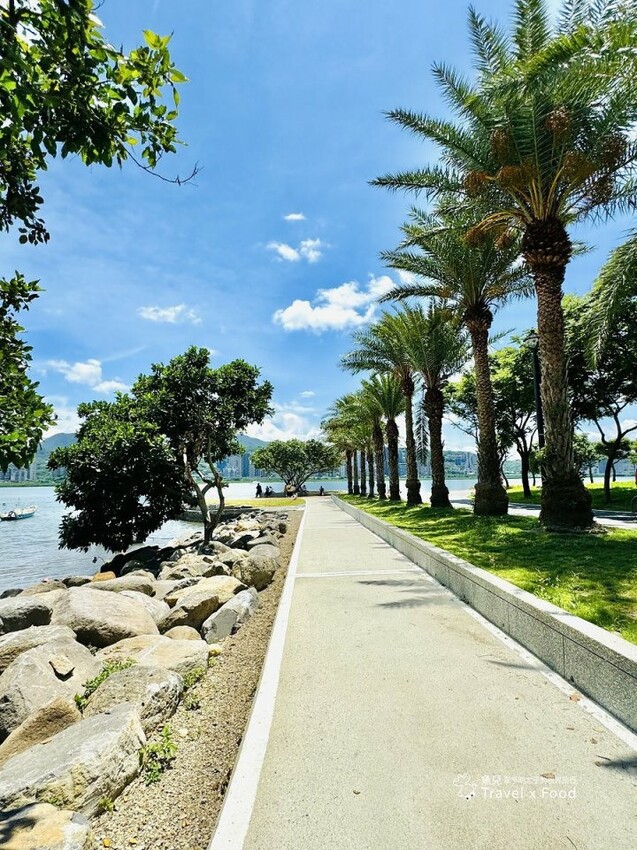全新放風景點!270度賞河岸風光,八里左岸米倉無限公園 - 魚兒 x 牽手明太子的「視」界旅行