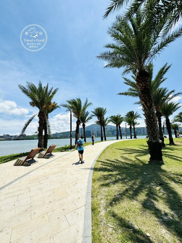全新放風景點!270度賞河岸風光,八里左岸米倉無限公園 - 魚兒 x 牽手明太子的「視」界旅行