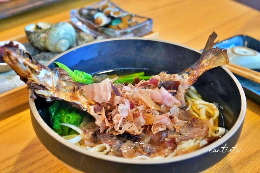 台東縣鹿野鄉【台東】鹿野高台｜2024台灣國際熱氣球嘉年華，光雕秀無人機，三麗鷗家族大集合！