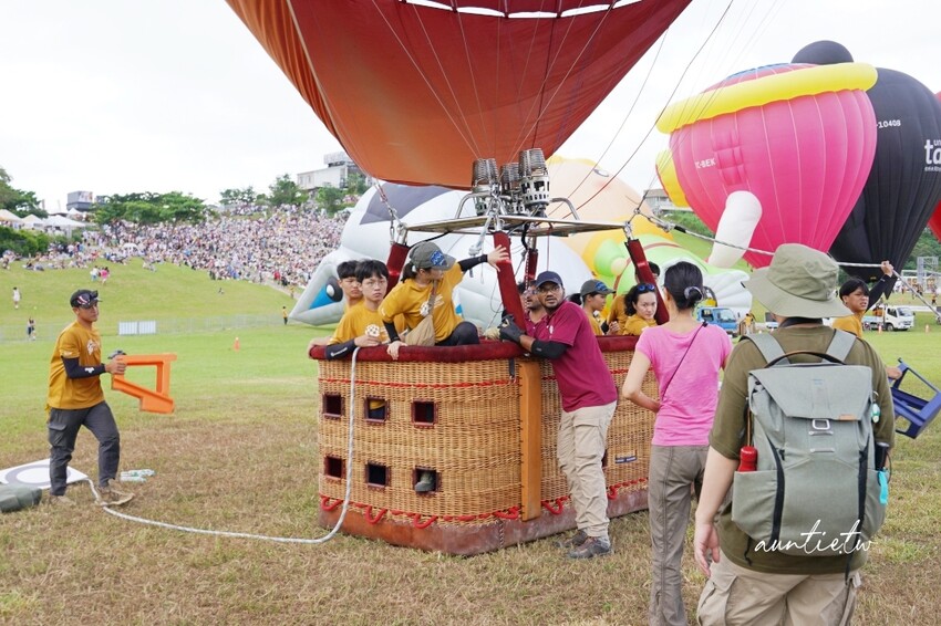 台東縣鹿野鄉【台東】鹿野高台｜2024台灣國際熱氣球嘉年華，光雕秀無人機，三麗鷗家族大集合！