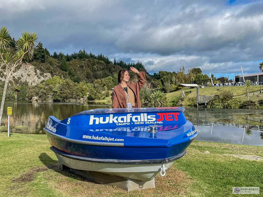 感受刺激與壯觀！胡卡瀑布噴射快艇體驗，近距離欣賞壯麗瀑布，30分鐘的飆速旋轉帶來前所未有的刺激感受。