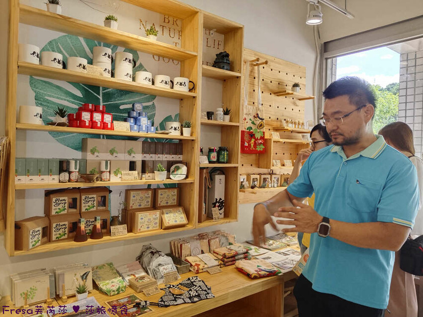 高雄市六龜區高雄旅遊│六龜荖濃溪遊憩旅行│騎乘電輔車吹風過隧道.豐富六龜生態地質│品茗原山茶│荖濃大武壠族文化體驗