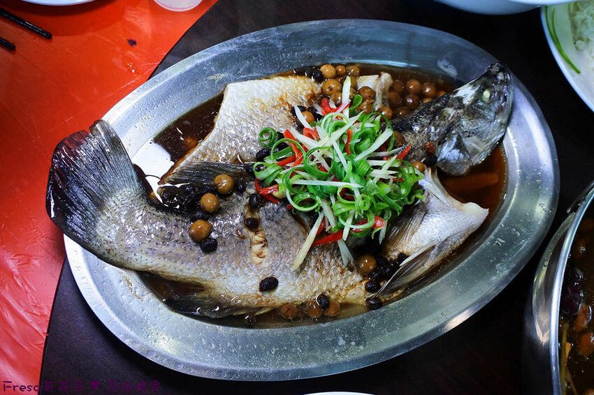 高雄市六龜區高雄旅遊│六龜荖濃溪遊憩旅行│騎乘電輔車吹風過隧道.豐富六龜生態地質│品茗原山茶│荖濃大武壠族文化體驗