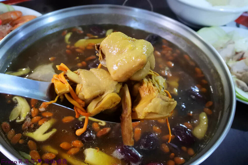 高雄市六龜區高雄旅遊│六龜荖濃溪遊憩旅行│騎乘電輔車吹風過隧道.豐富六龜生態地質│品茗原山茶│荖濃大武壠族文化體驗