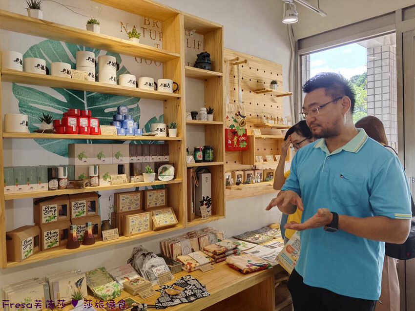 高雄市六龜區高雄旅遊│六龜荖濃溪遊憩旅行│騎乘電輔車吹風過隧道.豐富六龜生態地質│品茗原山茶│荖濃大武壠族文化體驗