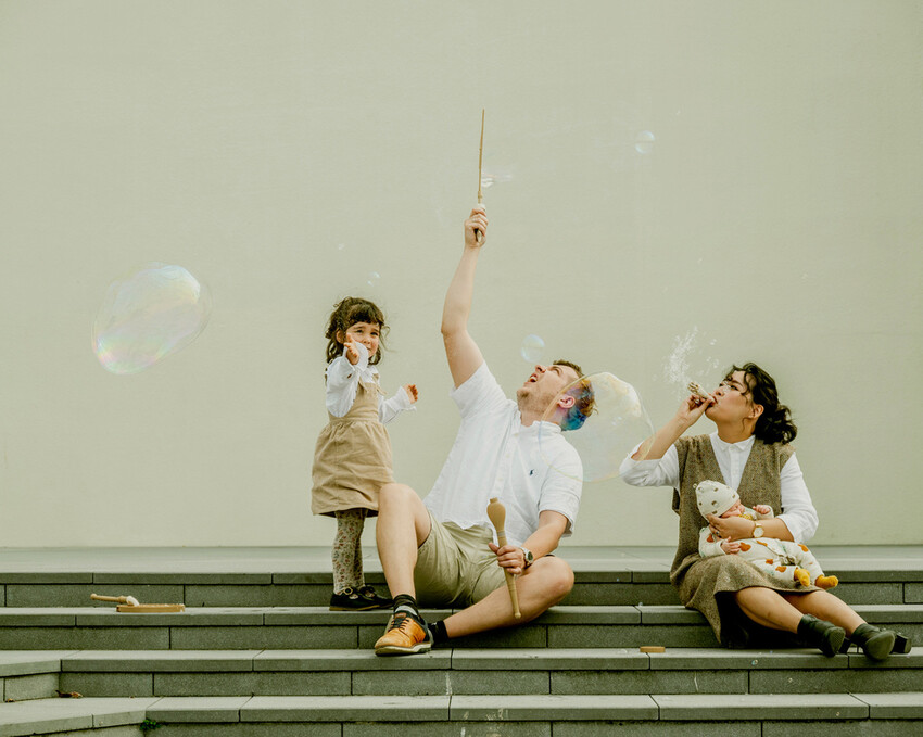 台南全家福推薦:與荷蘭老公混血寶寶的俏皮全家福│擺脫制式化! 台南全家福推薦:與荷蘭老公混血寶寶的俏皮全家福│擺脫制式化!