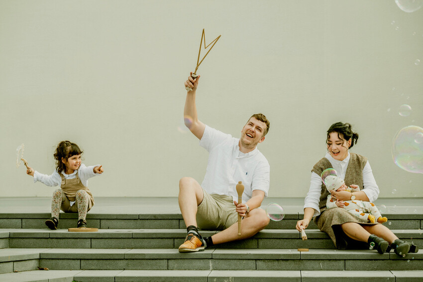 台南全家福推薦:與荷蘭老公混血寶寶的俏皮全家福│擺脫制式化! 台南全家福推薦:與荷蘭老公混血寶寶的俏皮全家福│擺脫制式化!