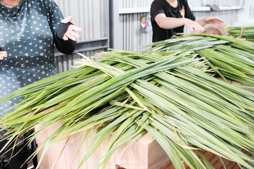 新竹市香山區MiFresa 財財的手作基地遊廢物媽媽農場|新竹生活資訊|穿著新衣到農場玩!超簡單穿穿搭,一套上就有不同層