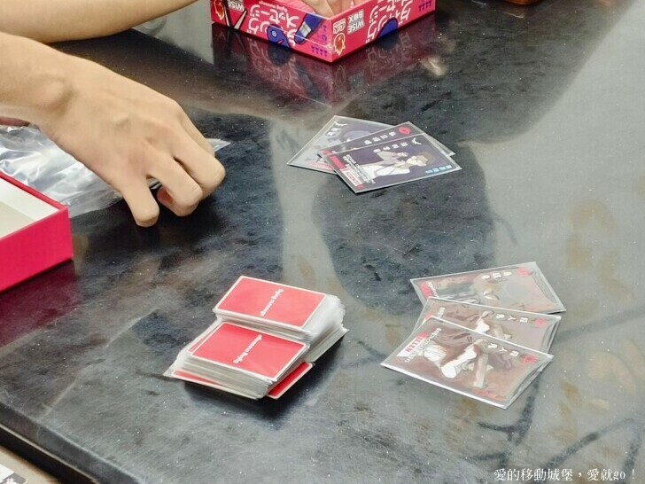 台北市中正區【台北讀書月 x 重南漫書香】明星麵包 明星咖啡館 文學沙龍 卡牌屋桌上遊戲 動動腦 大人小孩都愛玩 全台唯一擁有百年歷史文化的書街 消費滿額轉盤抽好禮 愛就一起閱讀GO !